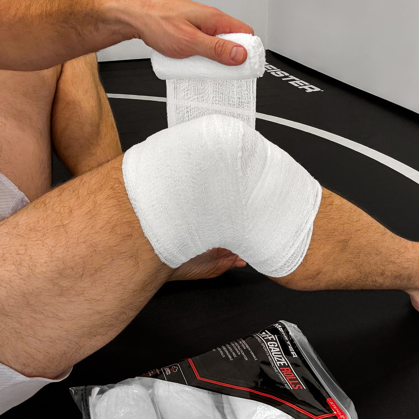 Meister Fluff Gauze Rolls / Knuckle Pads 4yd x 4.5" - 4 Pack