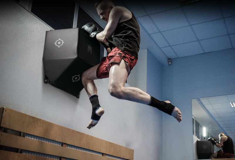 MMA VS boksen: hoe verschillen de sporten? Laten we erachter komen MMA VS boksen: hoe verschillen de sporten? Laten we erachter komen